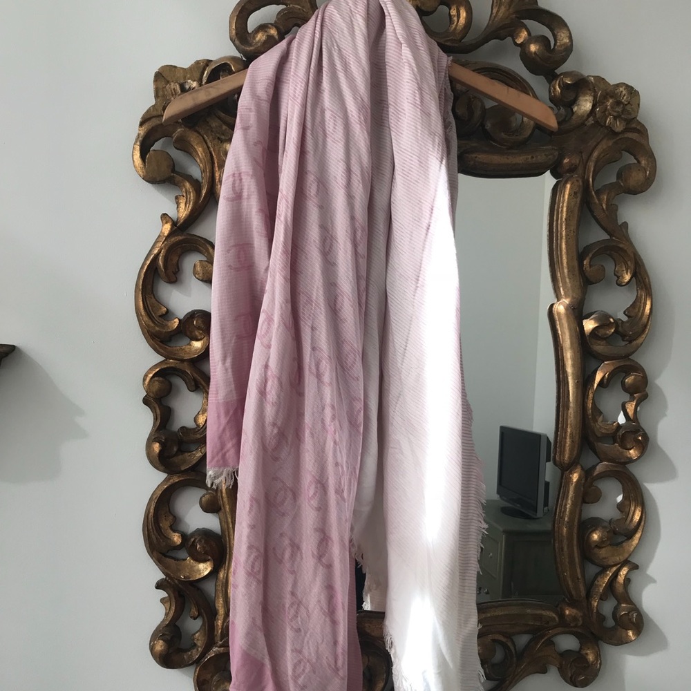 GORGEOUS 100% AUTHENTIC CHANEL SCARF!!!